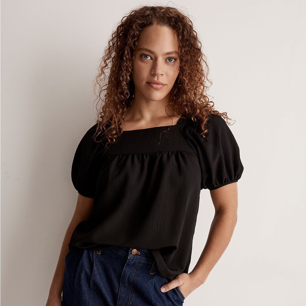 NWOT Madewell Seersucker Bubble Sleeve Top